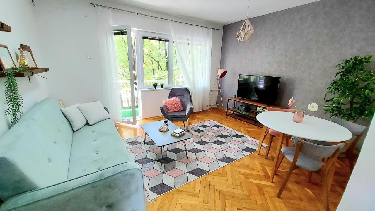 Inner City Two Bedroom Apartment Skopje Exterior photo
